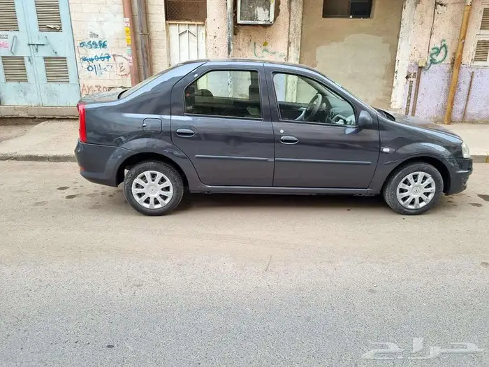 Renault logan 2013 4