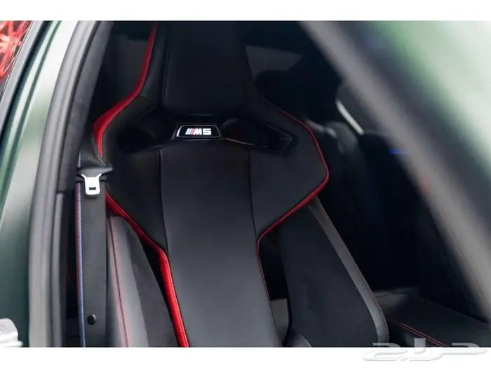 BMW M5 CS 2022 ممشى قليل 33