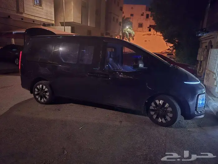 هيونداي ستاريا 4