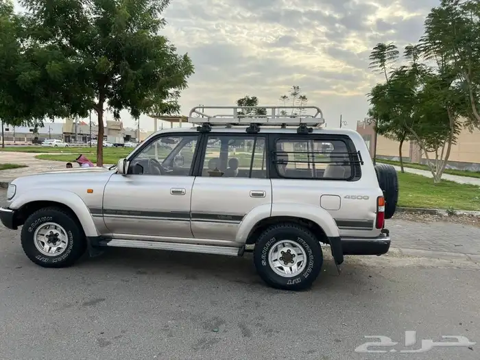 صالون لاندكروزر VXR 1992 1