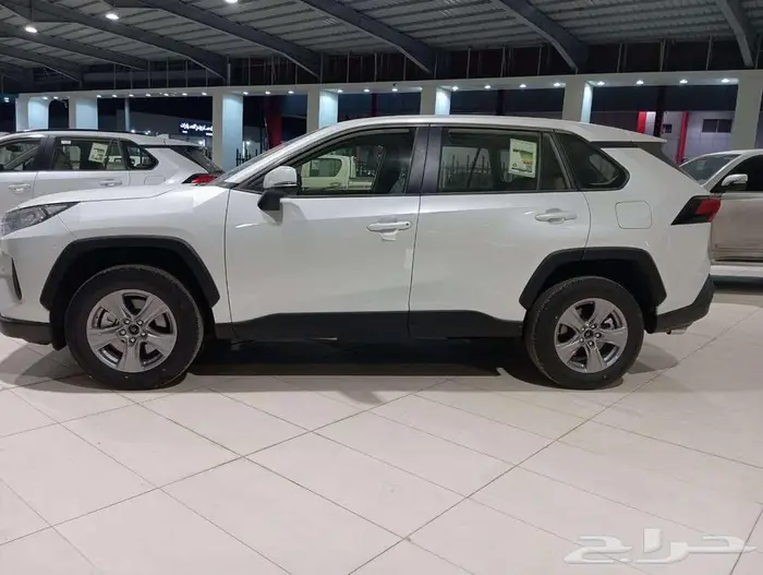 تويوتا راف فور ستاندر دبل وبدون دبل بنزين 2025 14