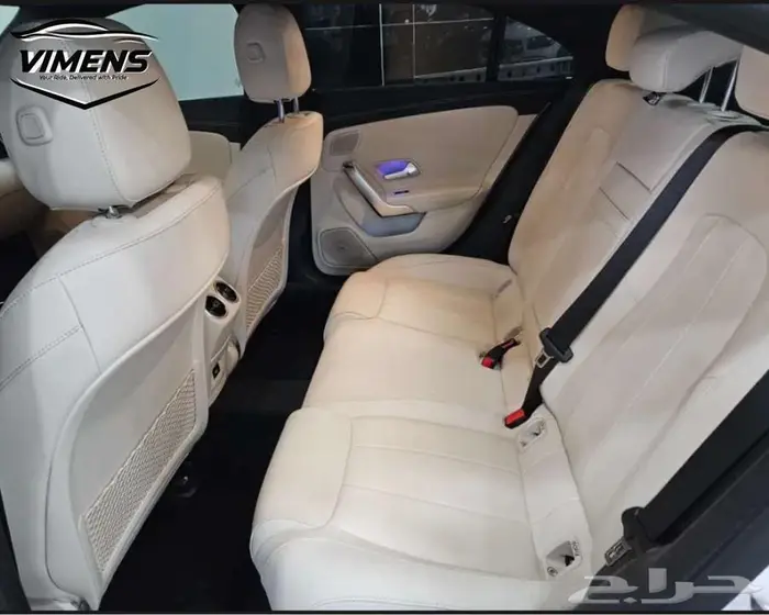 Mercedes Benz CLA250 4MATIC 2025 4