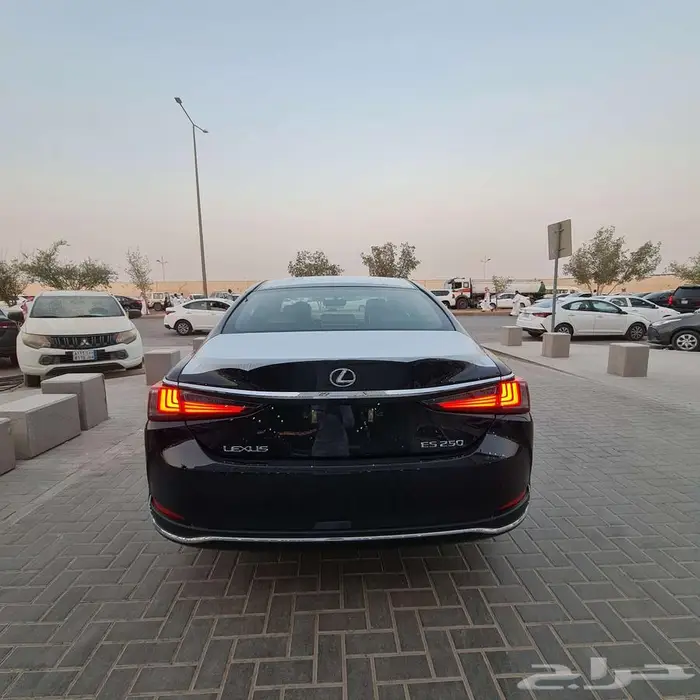 لكزس 250 2025ES 3