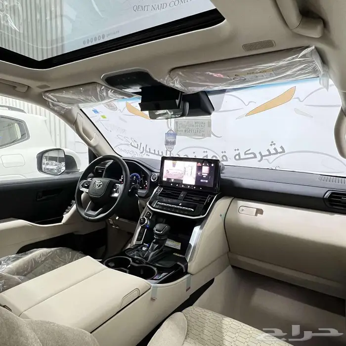 لاندكروزر GXR رقم 3 سعودي دبل بنزين 2025 8