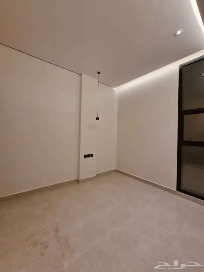 للبيع فيلا فاخره مودرن بحي الرفيعه 20