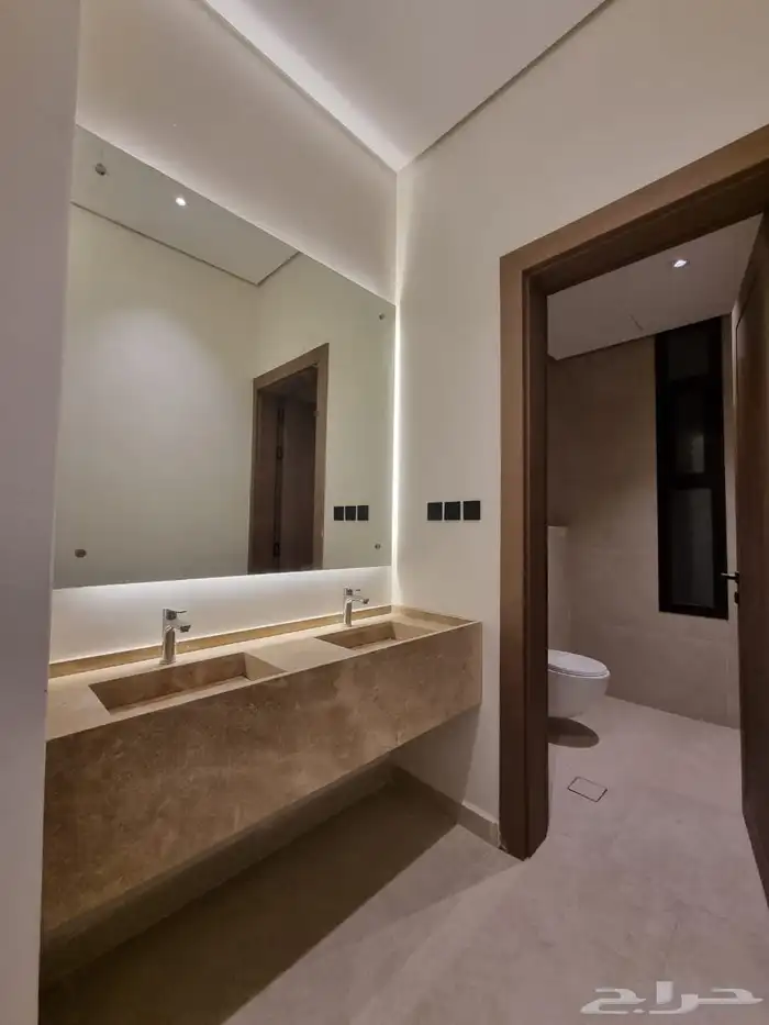 للبيع فيلا فاخره مودرن بحي الرفيعه 13