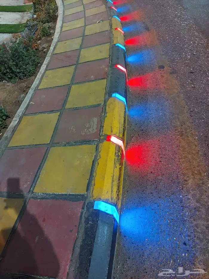 فواصل وانترلوك وبلدورات مضيئة 0