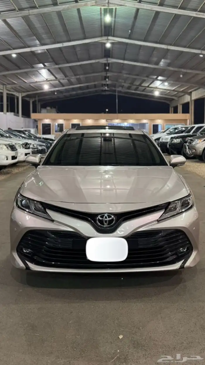 كامري 2019 فل كامل GLE عداد 90 الف 0
