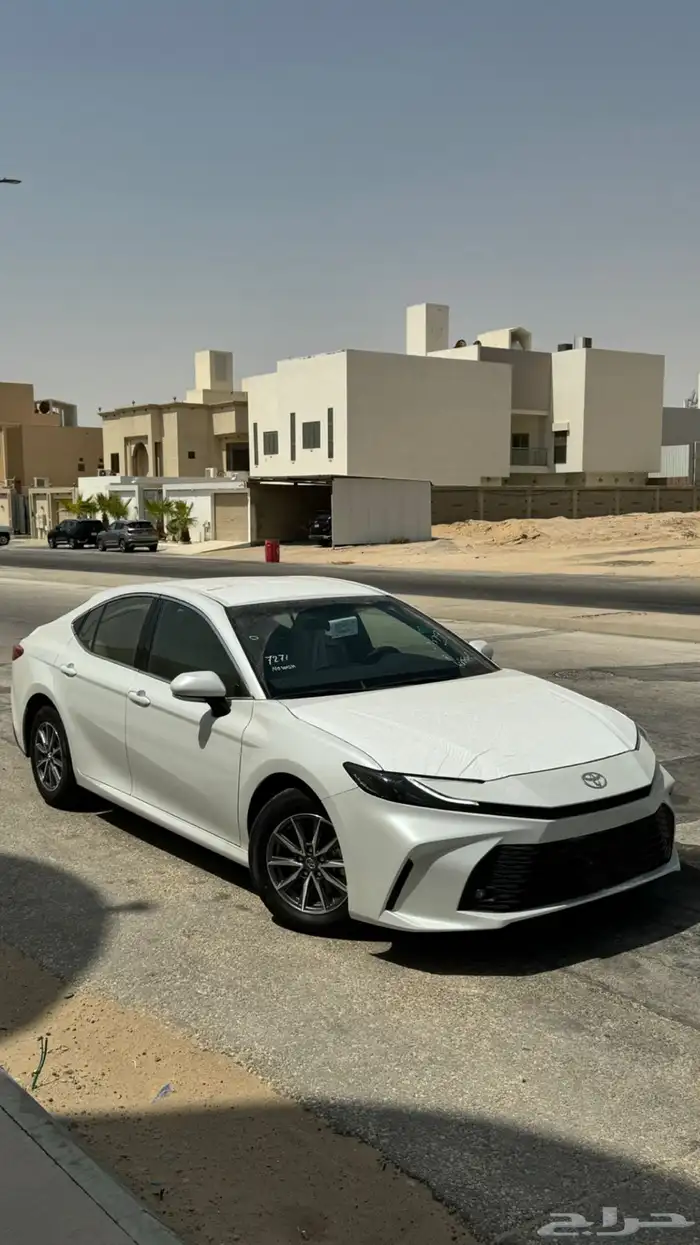كامري 2025 ابيض ستاندر 5