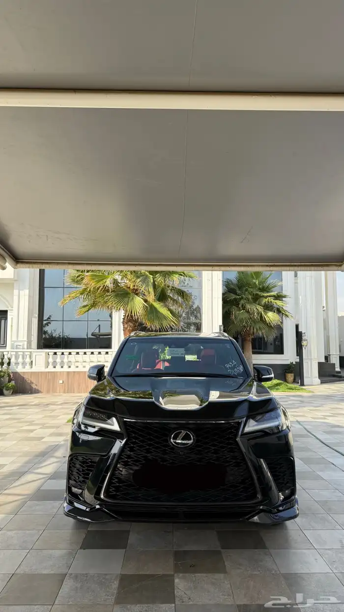 للبيع جيب لكزس اف سبورت اسود مرهم 2024 . 1