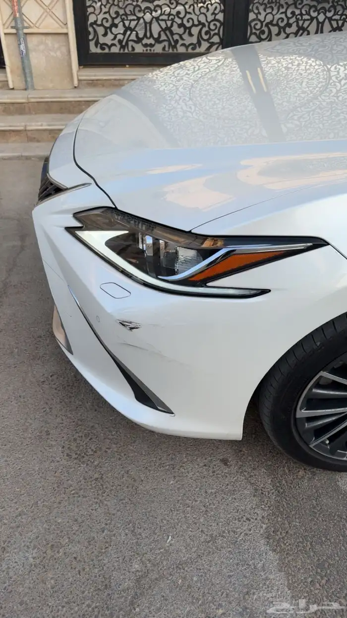 لكزس ES350 2024 ماشي 25 الف 2