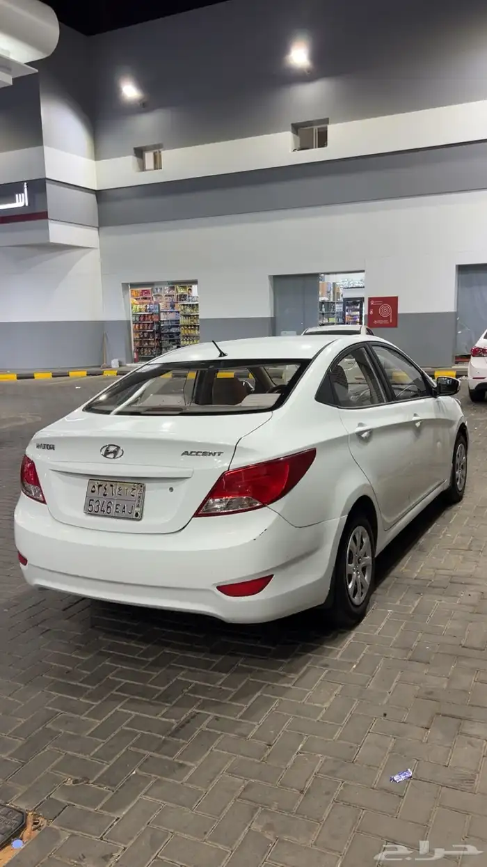 اكسنت قير عادي 2013 3