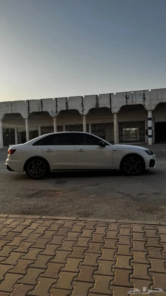 أودي A4 40 TFSI Black Edition حصان 190 5