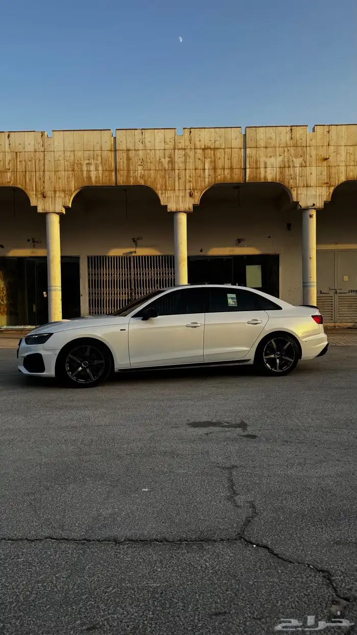 أودي A4 40 TFSI Black Edition حصان 190 1