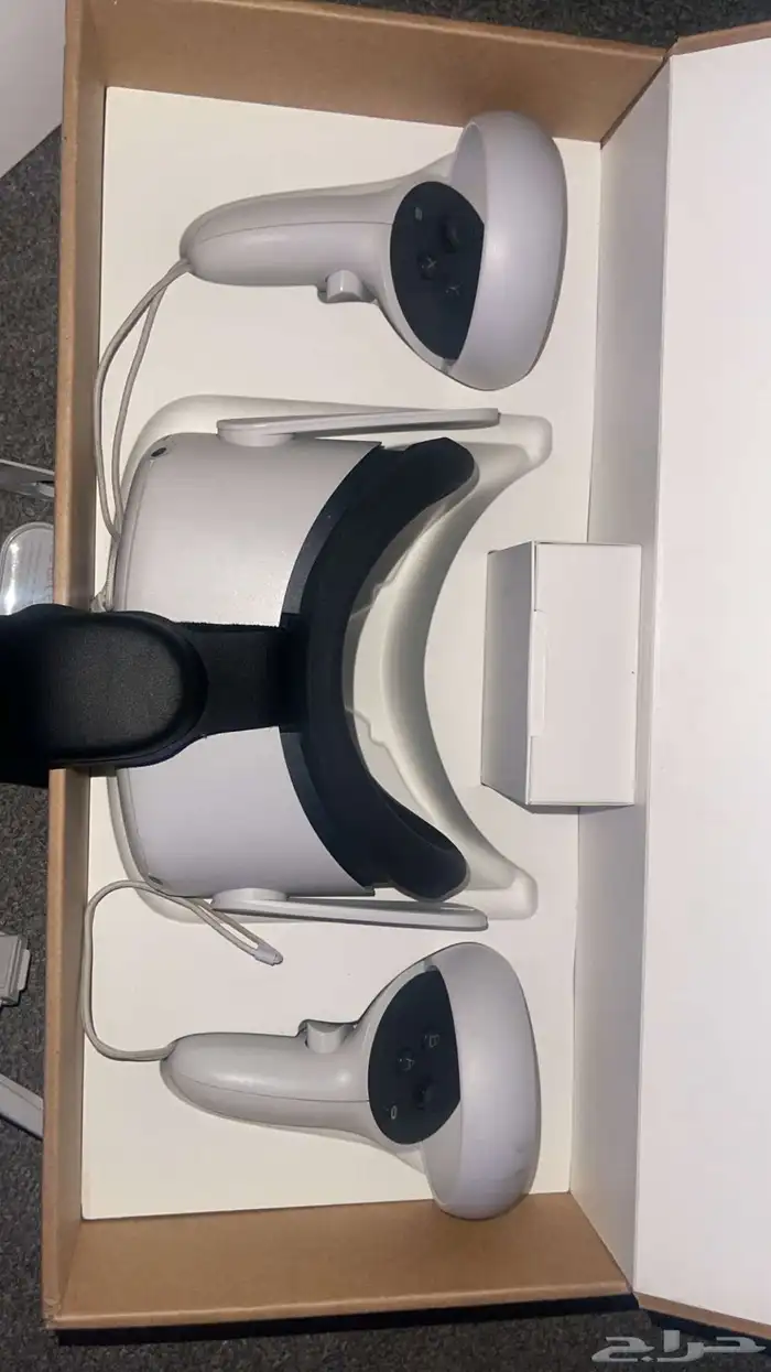 للبيع نظارة واقع افتراضي Oculus Quest 2 1