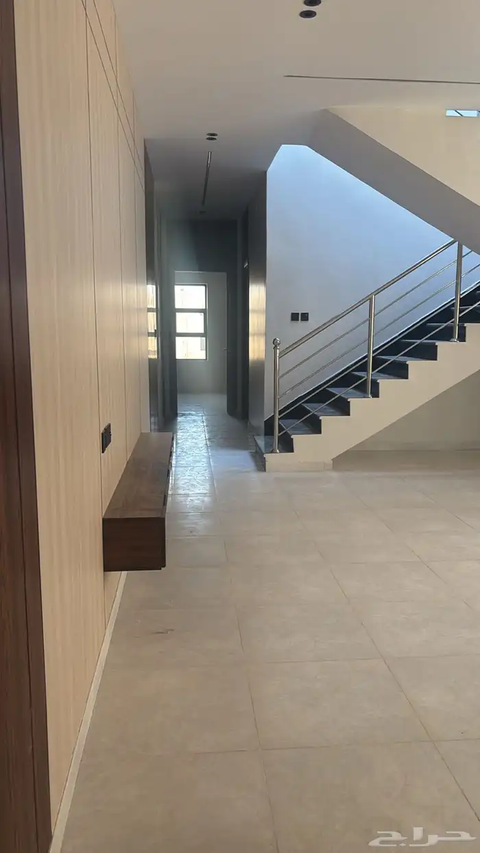 فلل روف علوى 750وشقق للبيع حي الصفا تبوك دور ارضي 570 الف 2