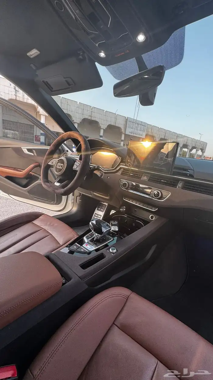 أودي A4 40 TFSI Black Edition حصان 190 13