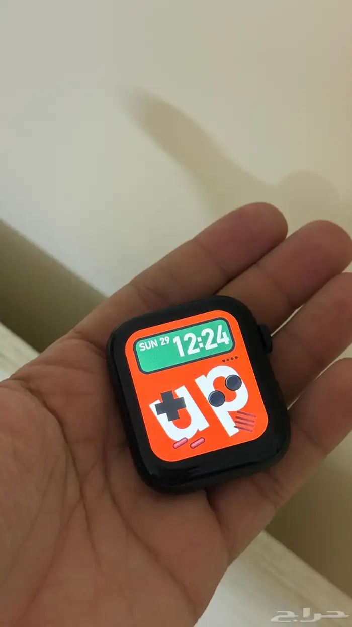 ساعة رياضية شبيهة ابل 3