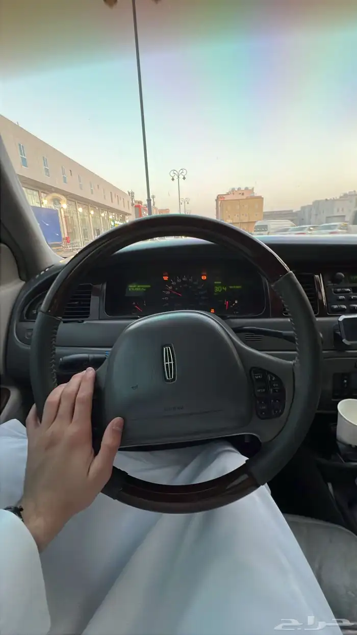 لنكولن تاون كار 1998 58