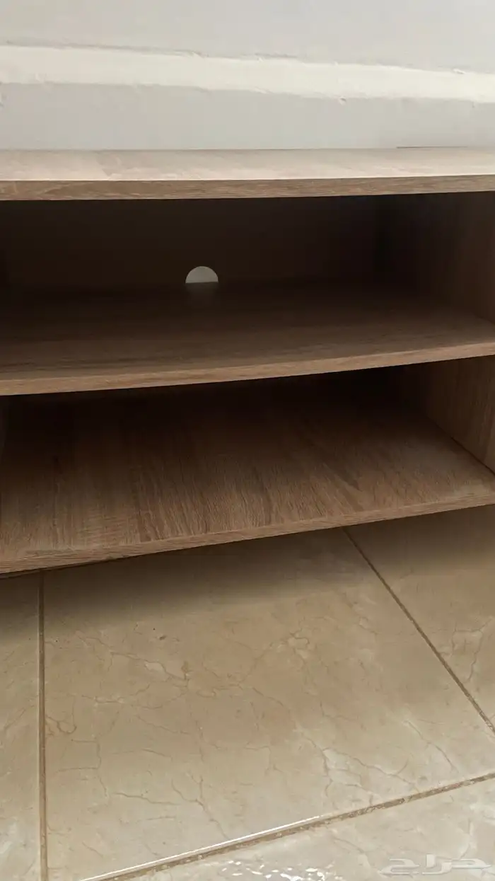 طاولة تلفاز 1