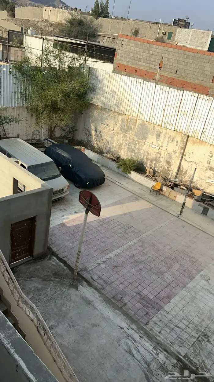 الحرازات جنب محطه المدينه 1