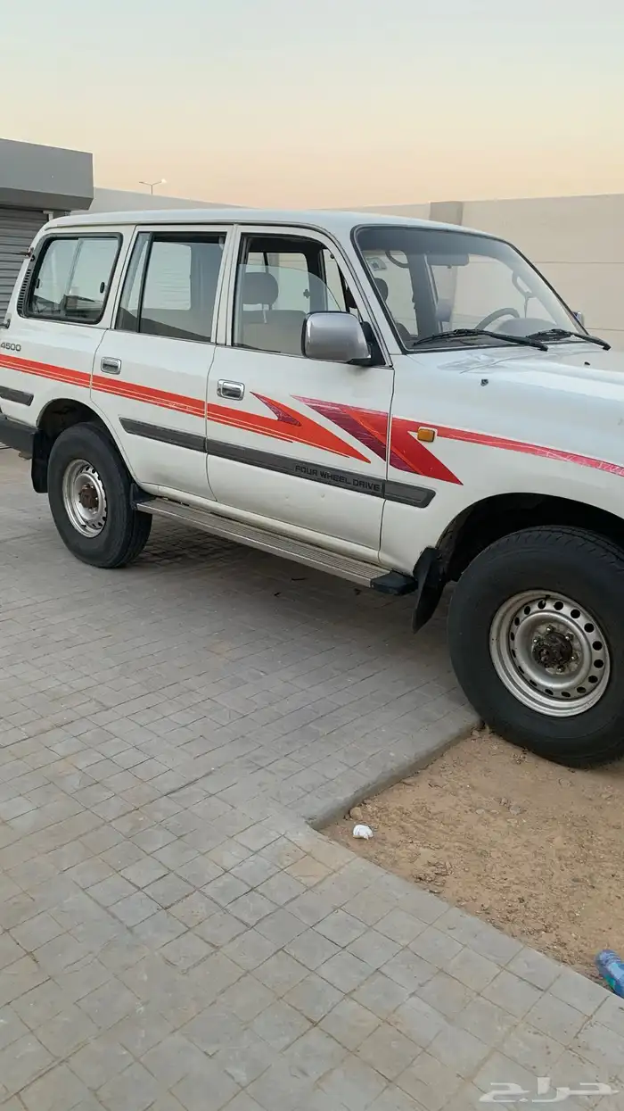 لاندكروزر 95م 1