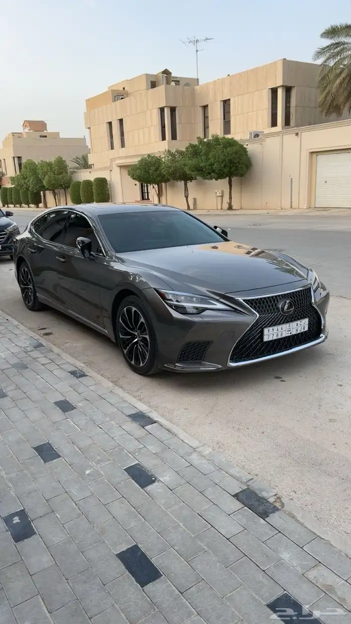 لكزس LS350 2021 2