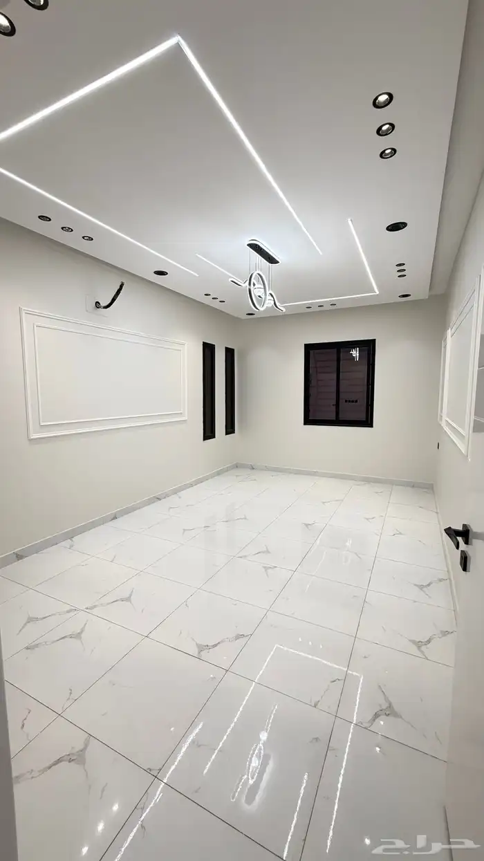 للبيع شقق سكنية فاخرة بالقرب من حى الضيافه والإسكان بالخميس 12