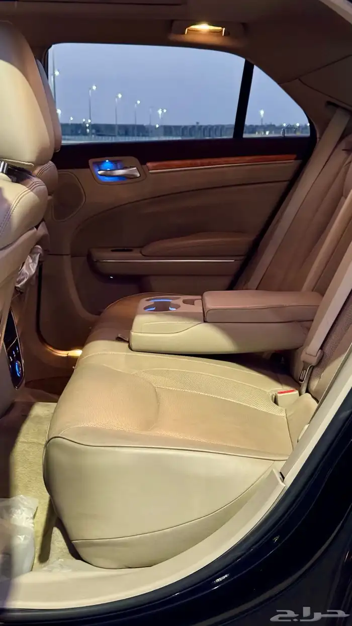 كرايسلر V8 2012 قمة النظافة 16