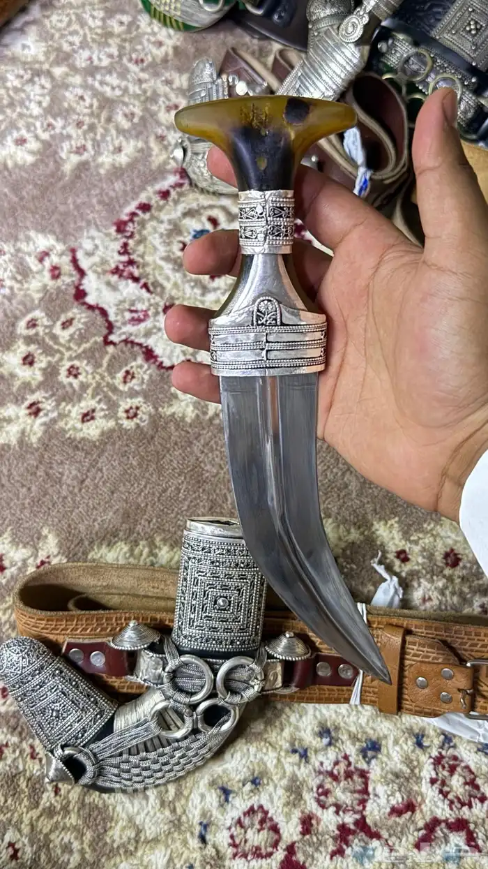 جنابي للبيع منها الزراف ومنها القرن ومنها حك الزراف القديم 4