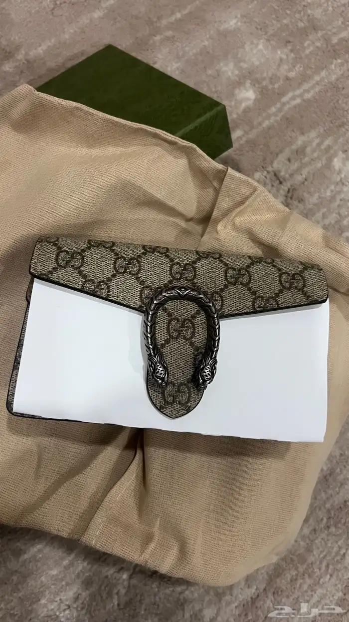 اصليه 100   من البوتيك لم تستعمل ولا مره 0