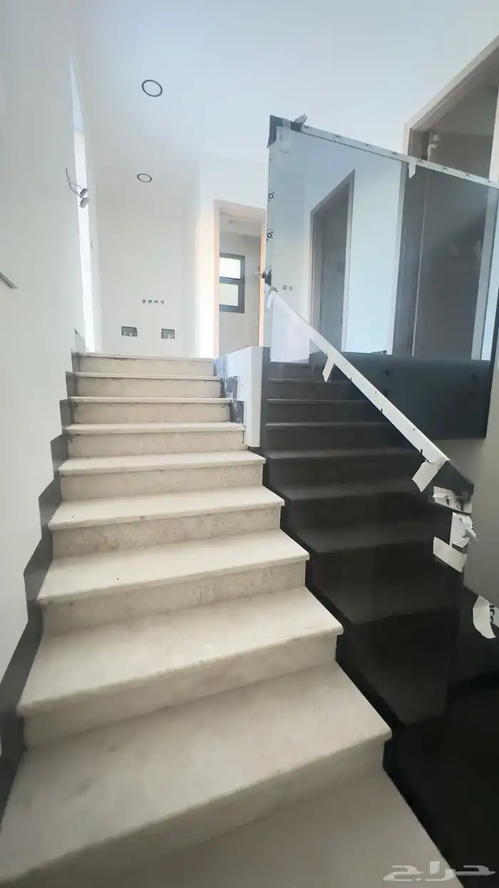 للبيع دبلكسات حي طيبه 4