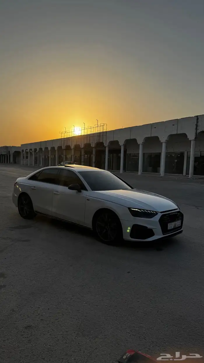 أودي A4 40 TFSI Black Edition حصان 190 17