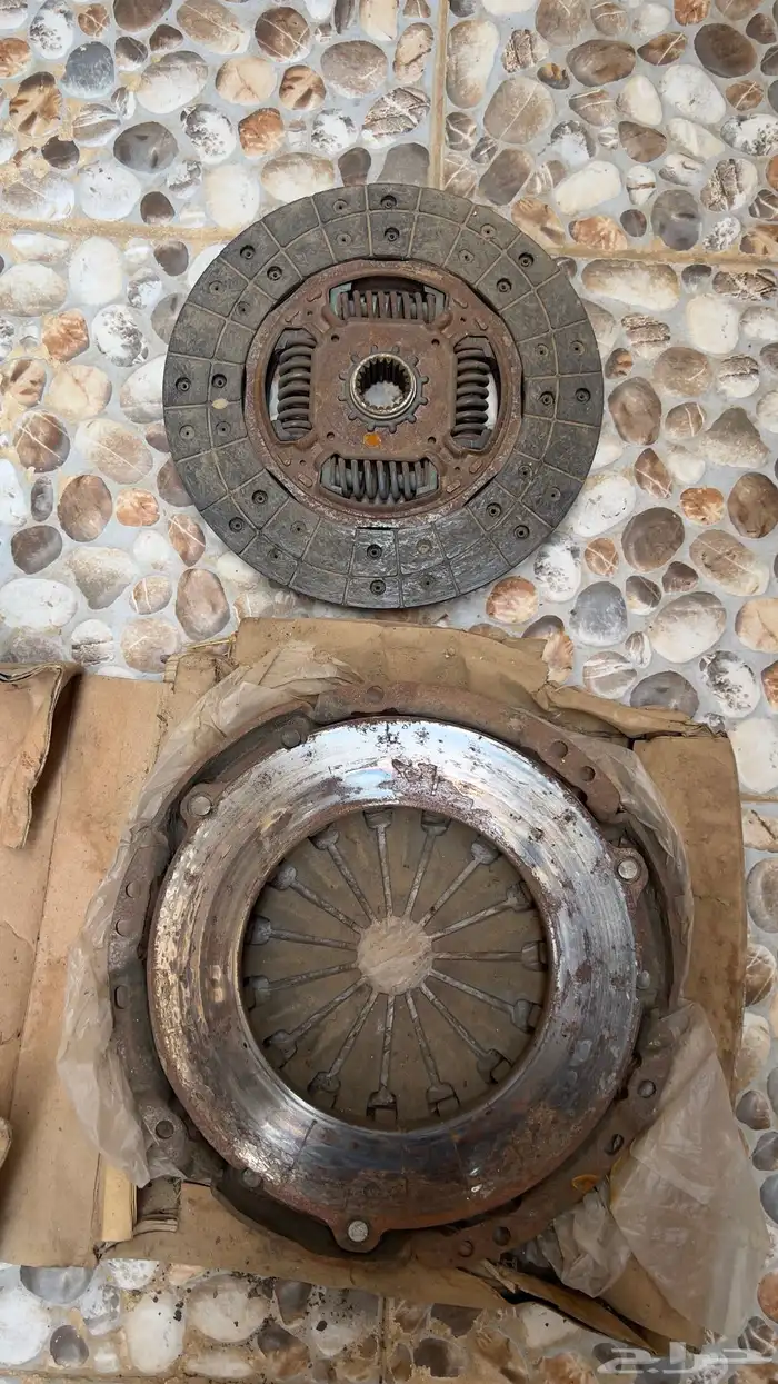 صحن كلتش مع الدزق هايلكس 2013 وكالة 0