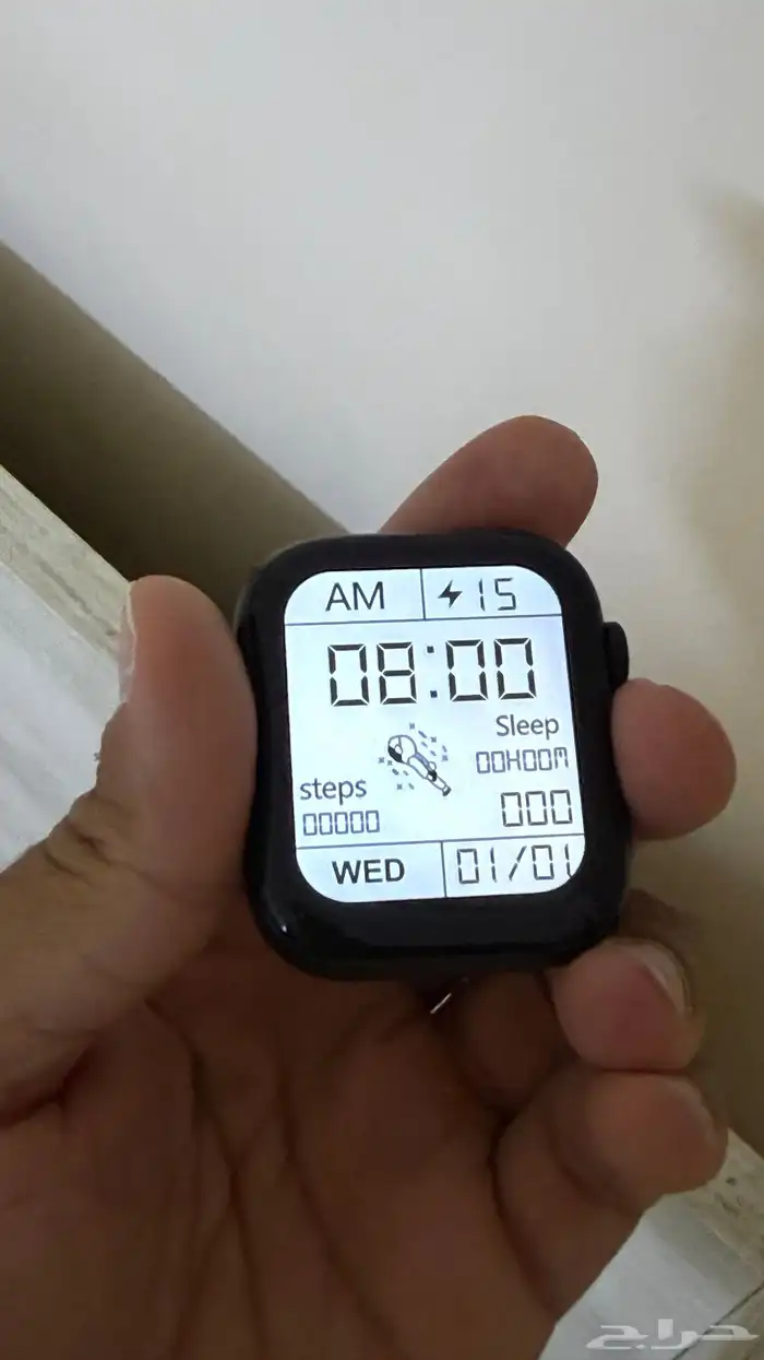 ساعة رياضية شبيهة ابل 4