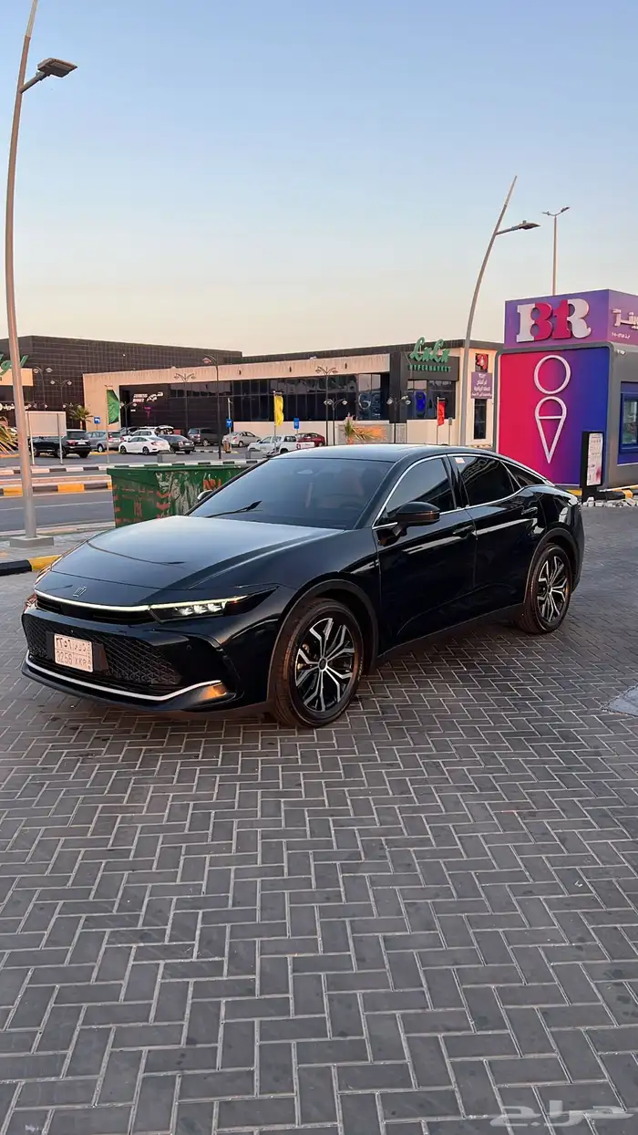 تويوتا كروان 2023 للتنازل بدون مقابل 5