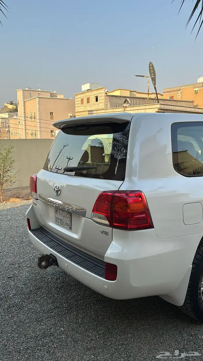 لاندكروزر مديل 2014 فل 8 سرندل فل كامل 6