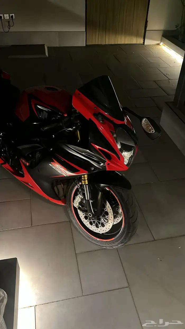 ريس سزوكي750 1
