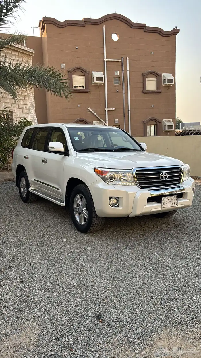لاندكروزر مديل 2014 فل 8 سرندل فل كامل 1