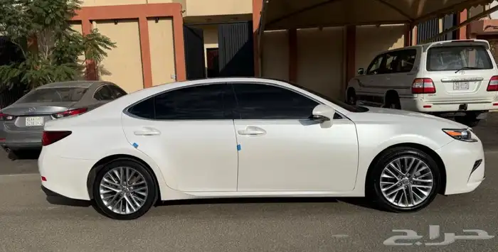 لكزس ES350 موديل 2018 فل كامل 4
