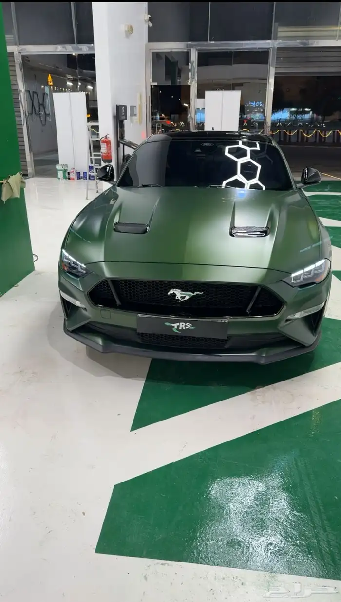 موستنج GT Premium موديل 2022-اللون الأخضر النادر- شبه جديده 1