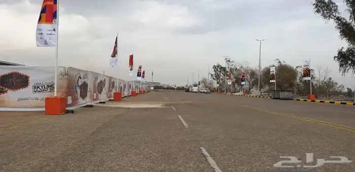 استيكرات وبنرات مشاريع كبيره مواجدين على مدار الساعه 5