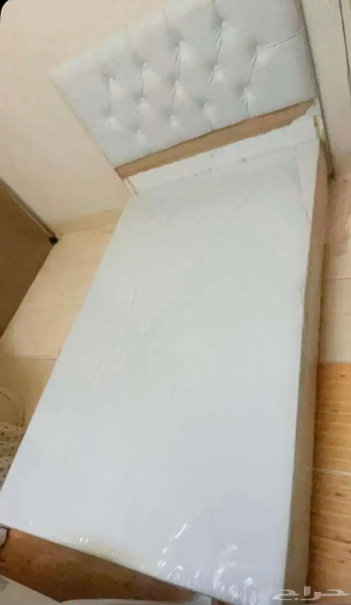 سرير للبيع 0