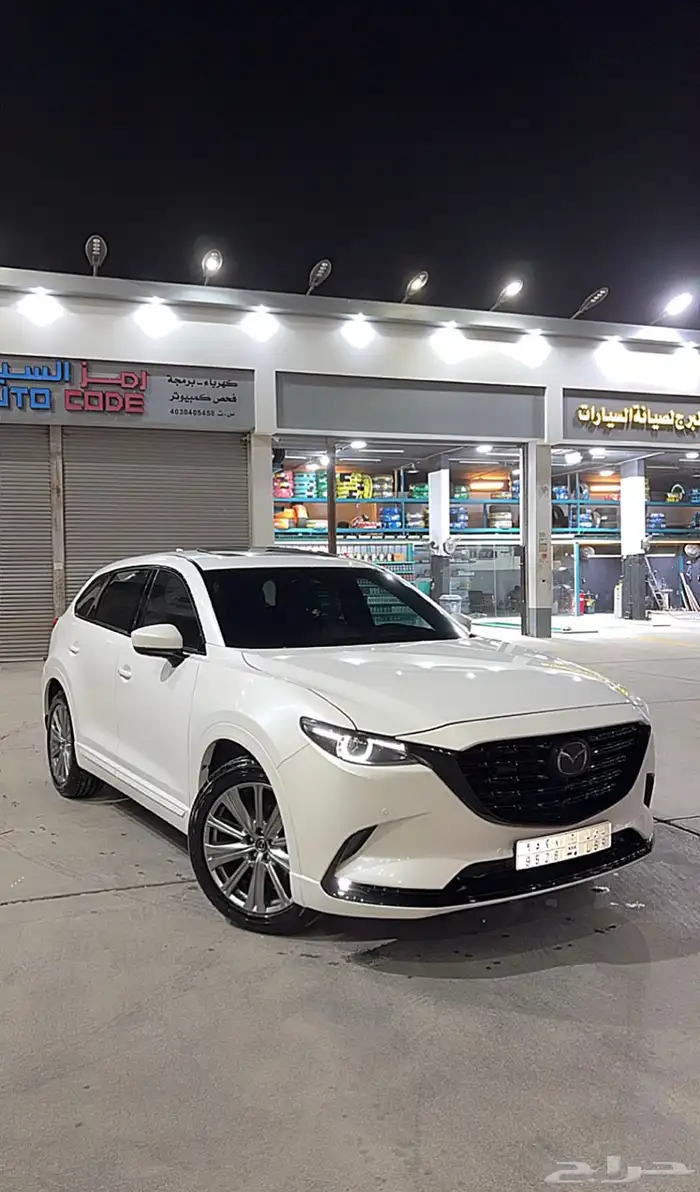 مازدا CX-9 Signature 2023 أبيض نظيفة (83 ألف كم) للبيع 0