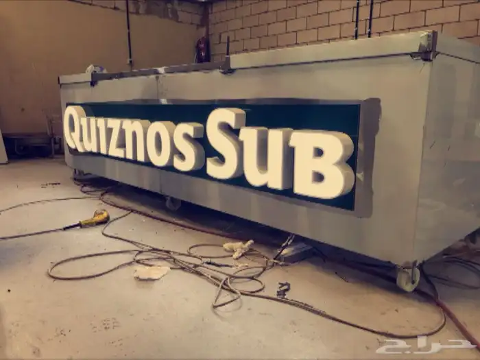 استيكرات وبنرات مشاريع كبيره مواجدين على مدار الساعه 44