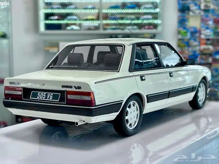 مجسم سيارة بيجو 505 طيارة اصلي من PEUGEOT 5