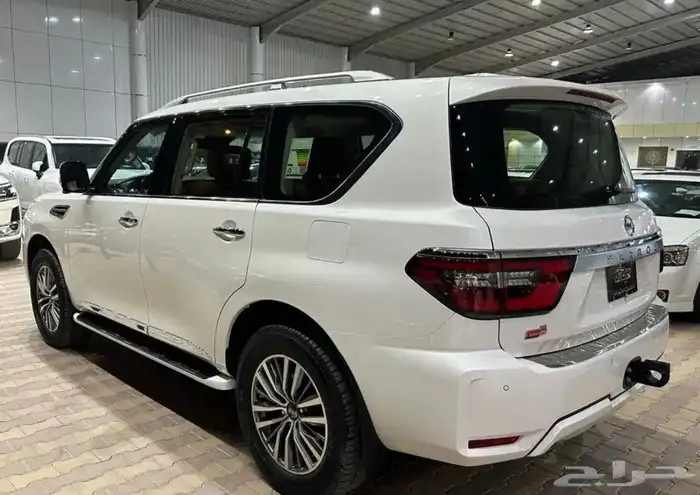 نيسان باترول بلاتينيوم موديل 2020 فل كامل 6سلندر نضيف 25