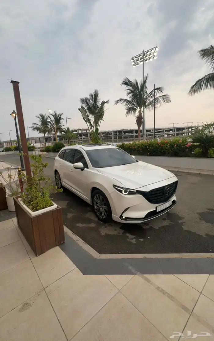 مازدا CX-9 Signature 2023 أبيض نظيفة (83 ألف كم) للبيع 8