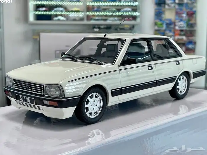 مجسم سيارة بيجو 505 طيارة اصلي من PEUGEOT 4