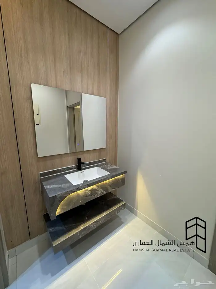 للبيع فيلا روف ارضي حي الريان 2